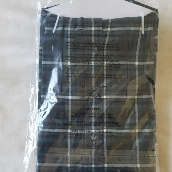 Slate and Stone Mens Small Plaid Button Down shirt - Picture 4 of 5